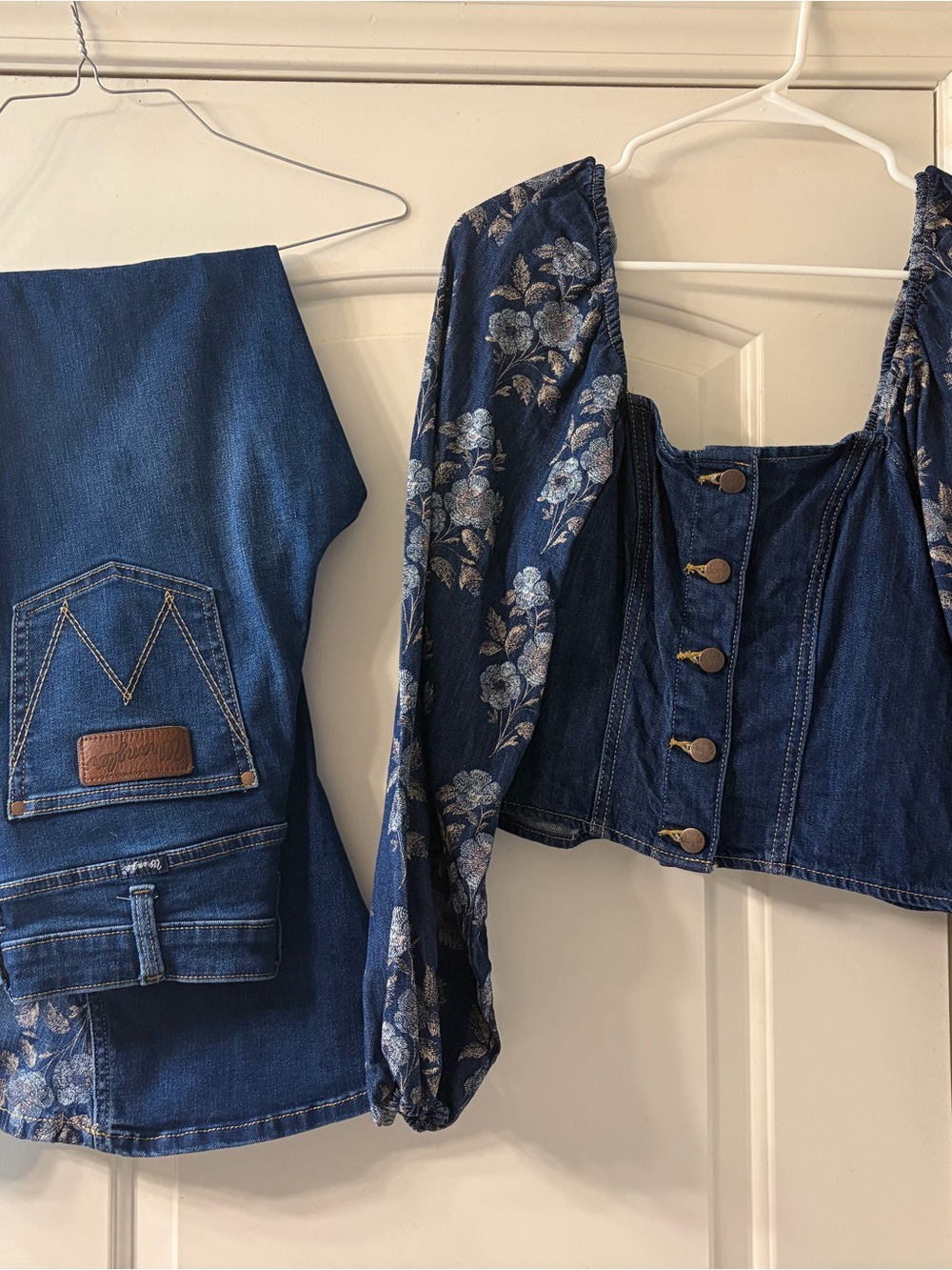 Wrangler Retro Floral Puff-Sleeve Corset Top & Bell Bottom Jeans NWOT